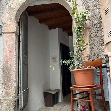 Adelaide Al Borgo. Apartment Castelnuovo Di Porto Bagian luar foto