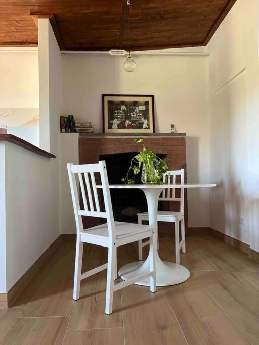 Adelaide Al Borgo. Apartment Castelnuovo Di Porto Bagian luar foto