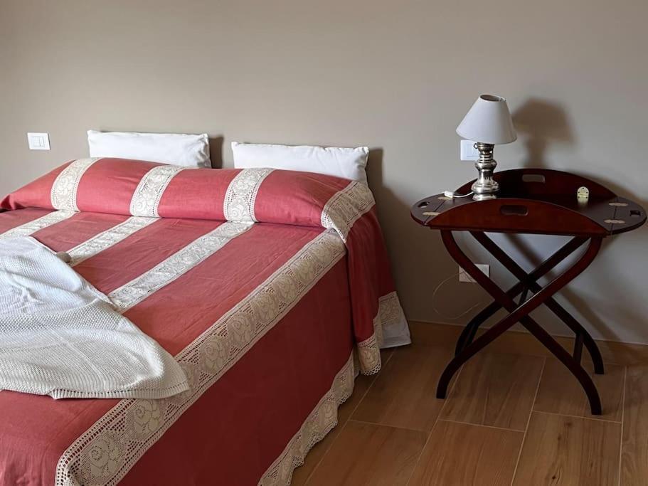 Adelaide Al Borgo. Apartment Castelnuovo Di Porto Bagian luar foto