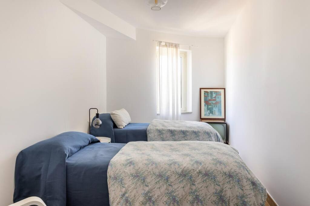 Adelaide Al Borgo. Apartment Castelnuovo Di Porto Bagian luar foto